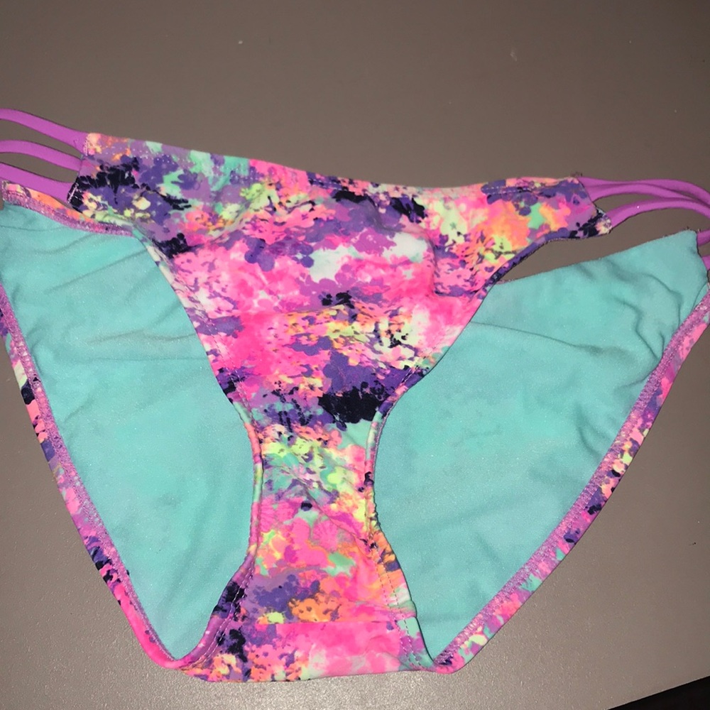 Never worn!!